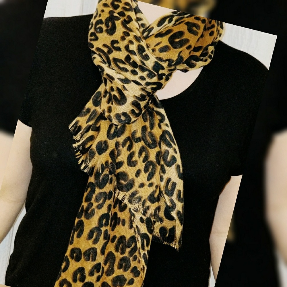 Animal print scarves, great condition..